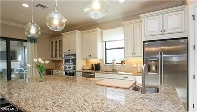 10155 Coconut Rd in Bonita Springs, FL - Building Photo - Building Photo