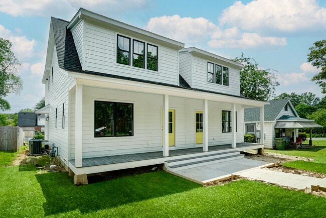 3513 Idlewood Ave in Richmond, VA - Foto de edificio - Building Photo
