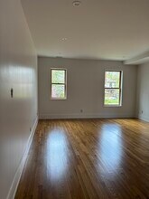 1638 Pullan Ave, Unit UNIT 01 in Cincinnati, OH - Building Photo - Building Photo