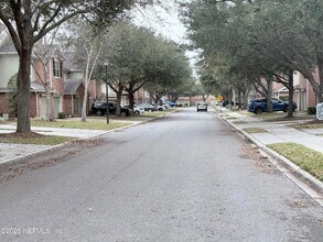 7516 Scarlet Ibis Ln in Jacksonville, FL - Foto de edificio - Building Photo