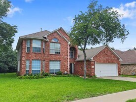 6312 Bittersweet Dr in Arlington, TX - Building Photo