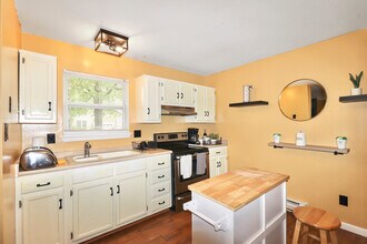 706 Grant Ave, Unit 704 in Virginia Beach, VA - Building Photo - Building Photo