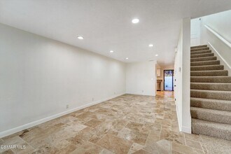 1831 Foursite Ln in Thousand Oaks, CA - Foto de edificio - Building Photo