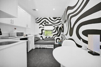 534 NW 50th St in Miami, FL - Building Photo - Building Photo