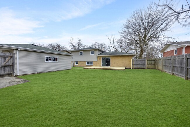 5924 El Morro Ln in Oak Forest, IL - Building Photo - Building Photo