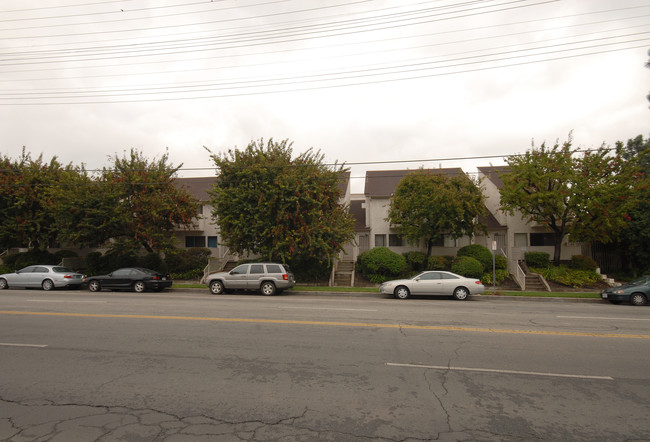 Residential Condominium in Los Angeles, CA - Building Photo - Building Photo