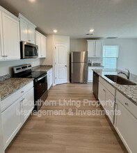 3047 Cres Lk Ln in Charlotte, NC - Building Photo - Building Photo