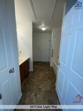 6473 Son Light Way, Unit 4-505 in Knoxville, TN - Foto de edificio - Building Photo