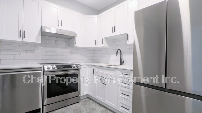 property at 115 Stiles Bend