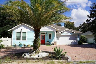 20756 West End Dr in Panama City Beach, FL - Foto de edificio - Building Photo