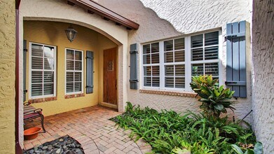 1028 Coralina Ln in Delray Beach, FL - Building Photo - Building Photo