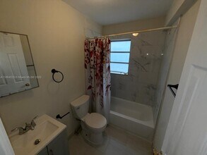 3091 NW 30th St in Miami, FL - Building Photo - Building Photo