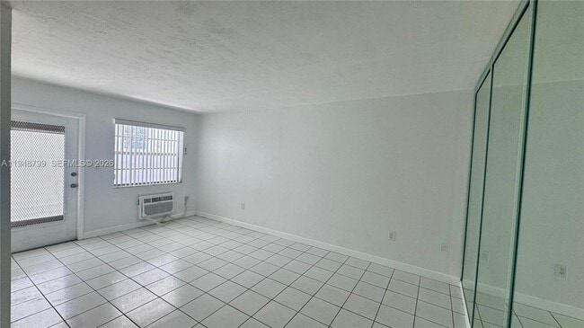 919 Michigan Ave in Miami Beach, FL - Building Photo - Building Photo