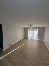 1302 S Parker Rd in Denver, CO - Building Photo - Building Photo