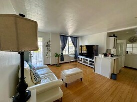 940 7th St in Miami Beach, FL - Building Photo