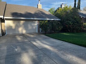 7212 Kenneth Ave in Orangevale, CA - Building Photo