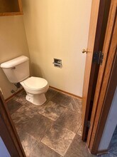 1026 Western Ave in Brookings, SD - Foto de edificio - Building Photo