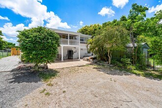 4985 Gulfstream Rd in Lake Worth Beach, FL - Building Photo - Building Photo