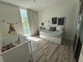 725 NE 22nd St in Miami, FL - Building Photo - Building Photo