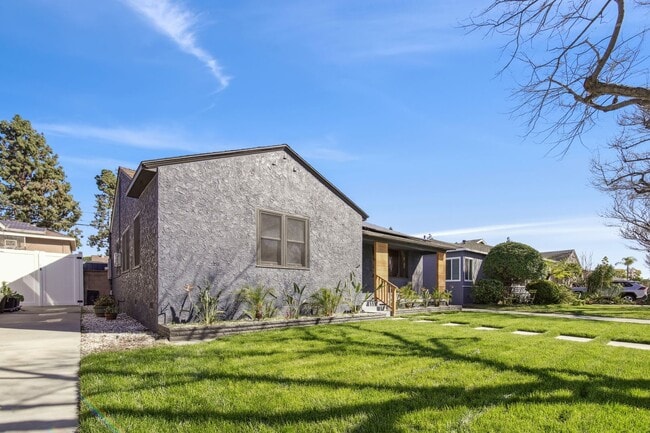 3442 Lees Ave in Long Beach, CA - Building Photo - Building Photo