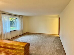 16866 SE 268th St in Covington, WA - Building Photo - Building Photo