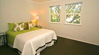 2210 Curtis St in Berkeley, CA - Building Photo - Building Photo