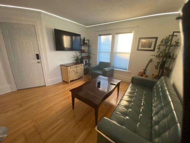 2621 Colfax Ave S, Unit 2 in Minneapolis, MN - Foto de edificio - Building Photo
