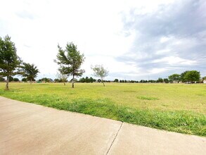 2008 79th St in Lubbock, TX - Building Photo - Building Photo