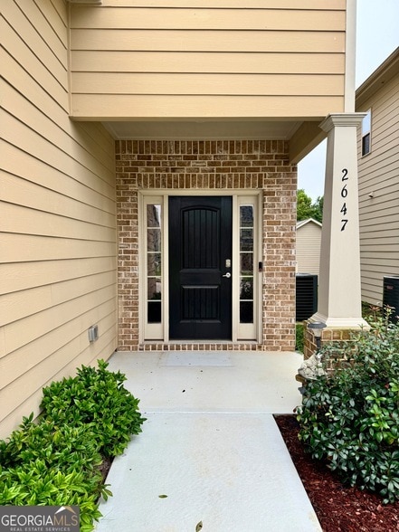 2647 Lovejoy Crossing Ln in Hampton, GA - Foto de edificio - Building Photo
