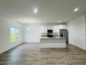 1245 Gillespie Ln in Yorkville, IL - Building Photo - Building Photo