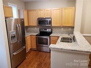 623 Old Meeting Way in Davidson, NC - Building Photo - Building Photo