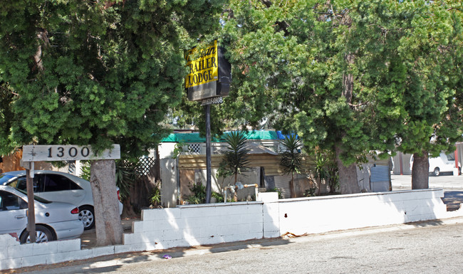 Trailer Lodge in Hawthorne, CA - Building Photo - Building Photo