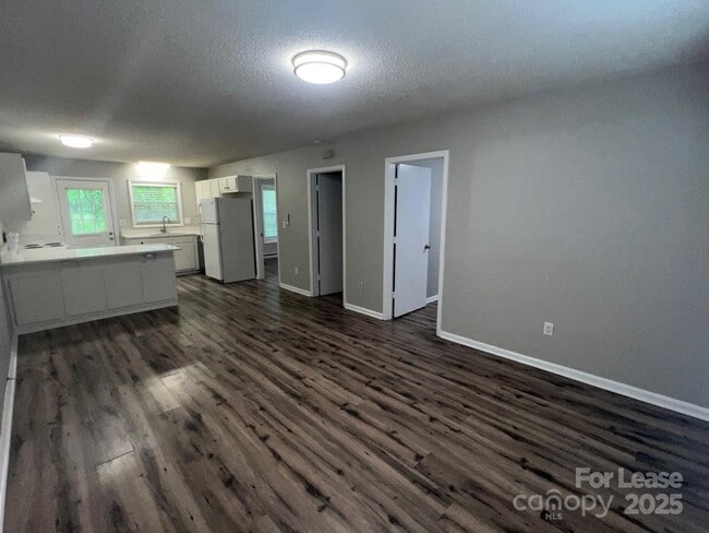 374 Water St in Mooresville, NC - Building Photo - Building Photo