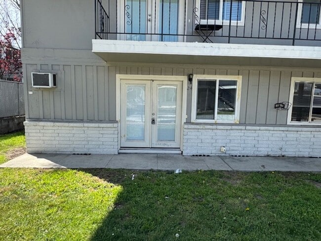 624 Berrydale Ave in Medford, OR - Building Photo - Building Photo