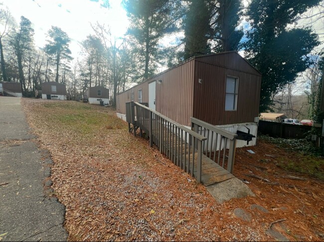 116 Tubbs Mountain Rd in Travelers Rest, SC - Building Photo - Building Photo