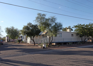 La Plata in Tucson, AZ - Building Photo - Building Photo