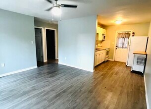 9803 N Aster Ave, Unit A in Tampa, FL - Building Photo - Building Photo