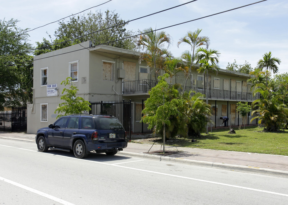 3520 Grand Ave in Coconut Grove, FL - Building Photo