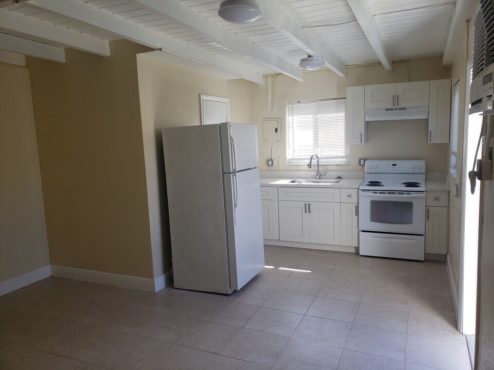529 NW 15th Way in Fort Lauderdale, FL - Building Photo