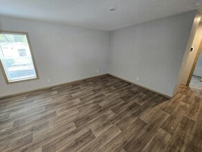 118 Lynn Ln in Mankato, MN - Building Photo - Building Photo