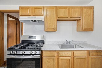 2106 West St in Munhall, PA - Building Photo - Building Photo