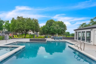 14900 Nacogdoches Rd in San Antonio, TX - Building Photo