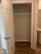 2016 Carondelet St in Ocean Springs, MS - Building Photo - Building Photo