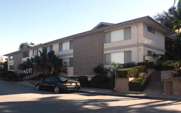 Shadow Lane Apartments in Fullerton, CA - Foto de edificio