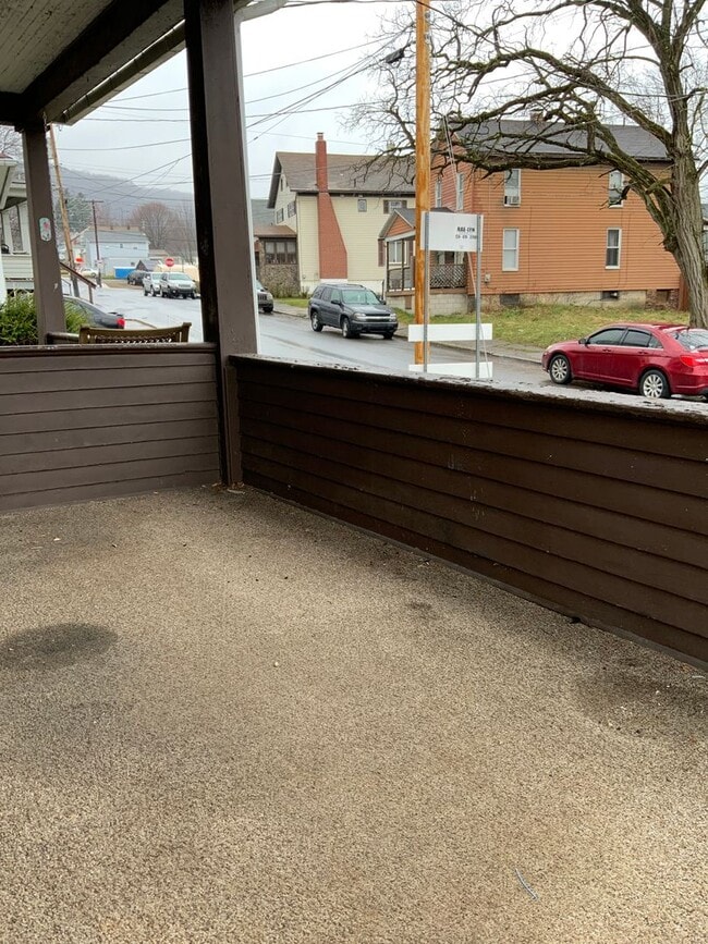 337 Decker Ave in Johnstown, PA - Building Photo - Building Photo