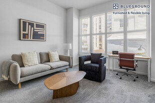 220 Lombard St in San Francisco, CA - Building Photo