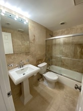 1872 NE 46th St in Fort Lauderdale, FL - Building Photo - Building Photo