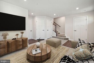 9643 Tall Oaks Rd in Montgomery Village, MD - Building Photo - Building Photo