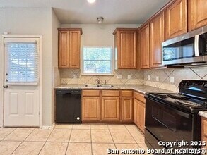 6631 Hartnet in Converse, TX - Building Photo - Building Photo