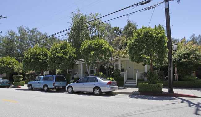 The lincoln court in Santa Cruz, CA - Building Photo - Building Photo